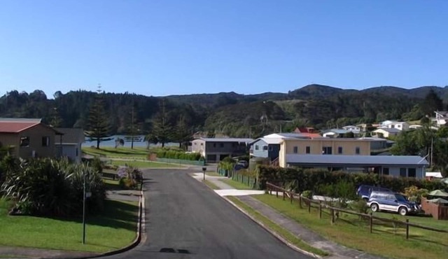 Restful Recreation. Modern comfortable home, great location, guests love it.