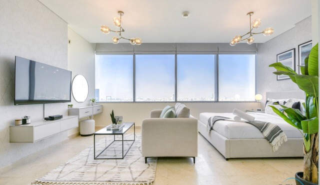 Restful Studio at Sky Gardens DIFC by Deluxe Holiday Homes