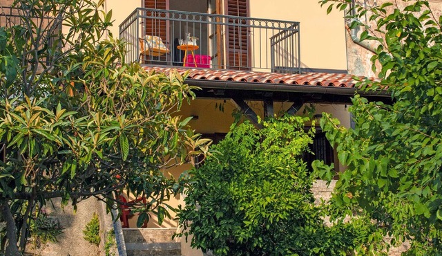 Restored farmhouse near the sea