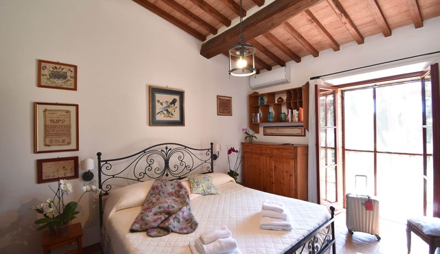 Restored Barn in Chianti property - with large pool, terrace, views, wi-fi