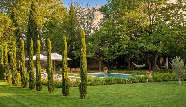 Restored Luxury 18th-C Bastide · Pool · AC · Avignon 15m