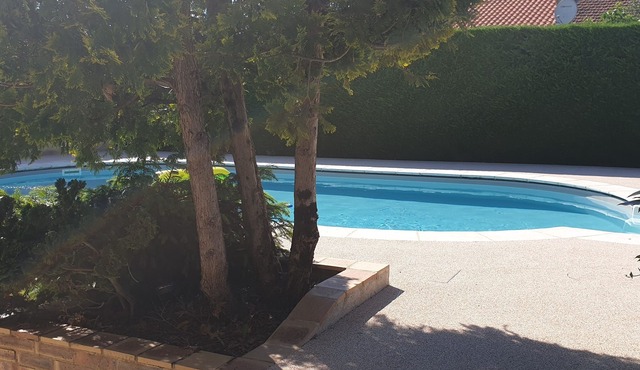 Restored stone house with unheated swimming pool, 10 kms from Bergerac.