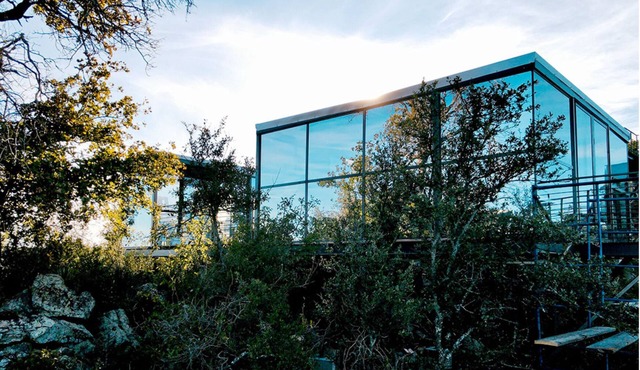 Retreat on the Hill: The Mirror House