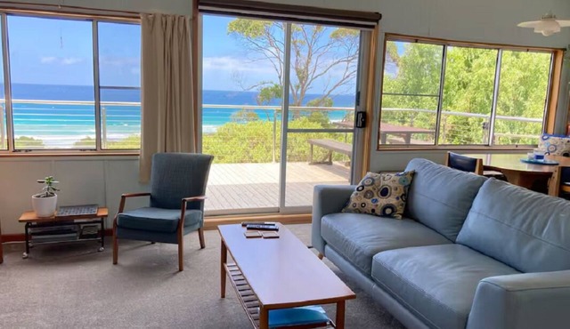 Retro Beach house for 2