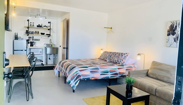 Retro Chic Bryce Canyon (KITCHENETTE/DOG FRIENDLY)
