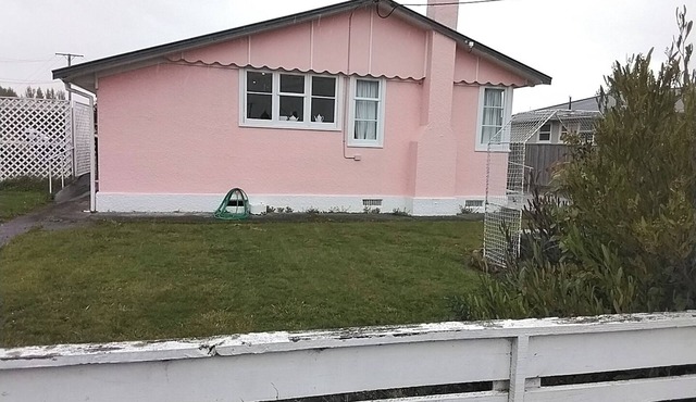 Retro cottage 40 Minutes to nearest beach n