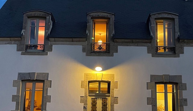 Retro style seaside house, La Torche surf spots, Pors Carn, pets allowed