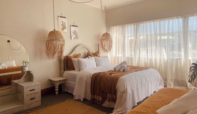 Revell St. Beach Bungalow - Spacious Boho Home