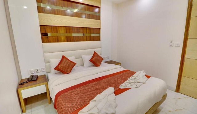 Revels Plum Hotel at New Delhi Railway Station