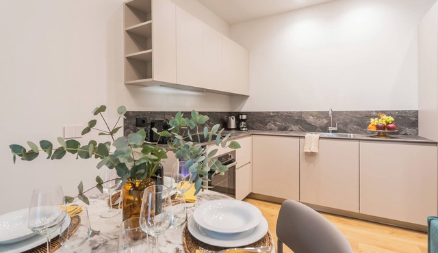 Rezia Apartments - Three Bedroom Apartment, Sleeps 12