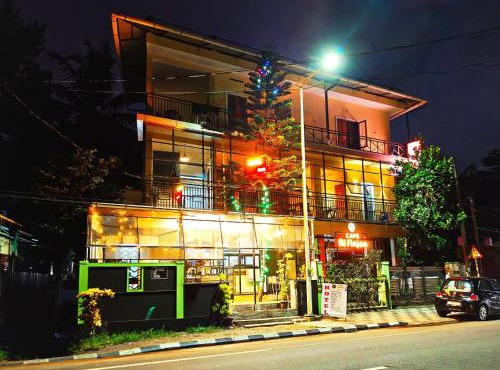 RF Tower Lodge