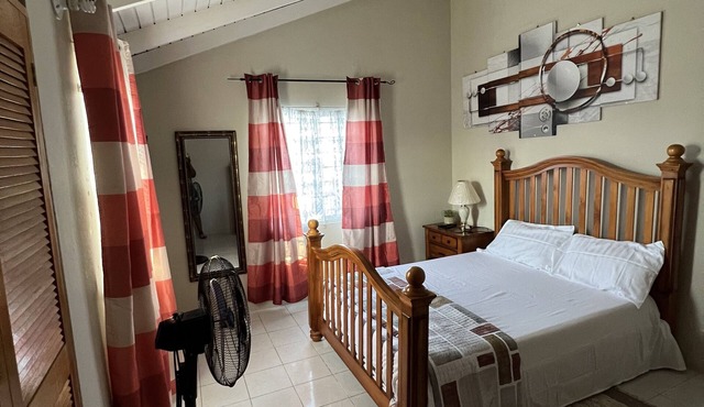 Rhyne Park Inn: 2 Bed Self Contained Apartment with Partly AC and WiFI