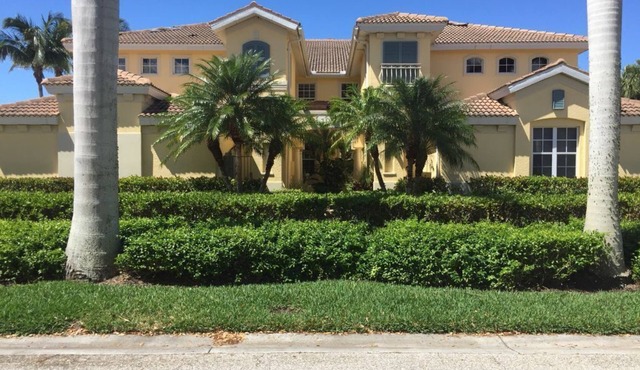 RIALTO @ HAMMOCK BAY GOLF AND COUNTRY CLUB