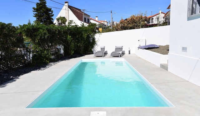 Ribeira D'Ilhas Surfhouse