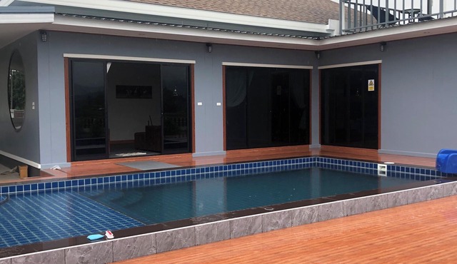 Rice Paddy Pool Villa