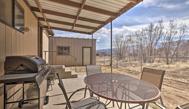 Richfield Home w/Views ~ 13 Miles to Nat'l Park