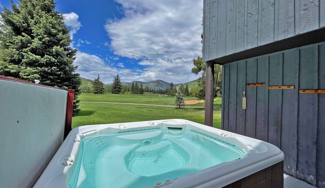 Right on Fairway, Private Hot Tub & Sauna, Minutes From Vail Village/Golden Peak
