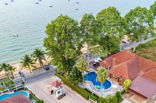 RimLay Beachfront Pool Villa