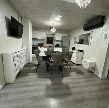 RIN HOUSe 1