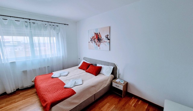 RING TM - spacious, big terrace, safe underground parking