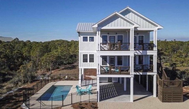 Rising Sun Pool Elevator Pet Beach Access