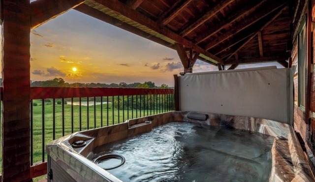 Rising Sun Ranch - Log Cabin on 25 Acres, Hot Tub, Ponds & Sunset Views