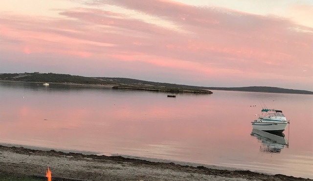 Rising Tide Beach House - Mount Dutton Bay