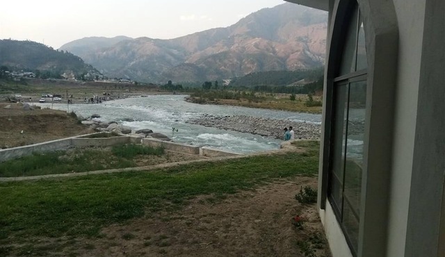 River Dine Hotel