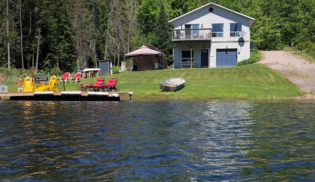 River Lea Cottage-on the Majestic Magnetawan River-EASTER DISCOUNT! 4 nights!