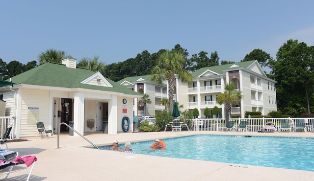 River Oaks Resort