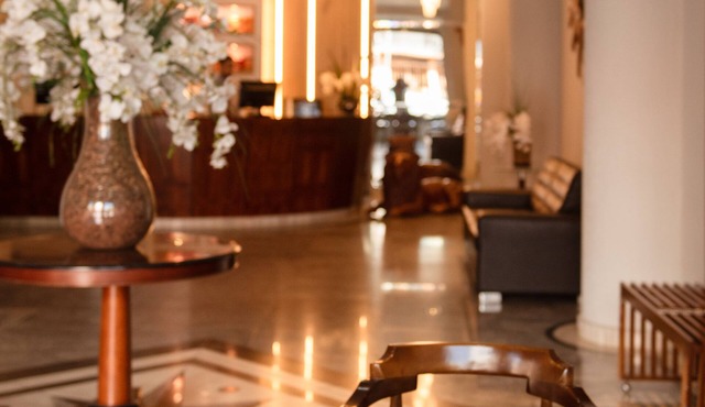 River Palace Hotel