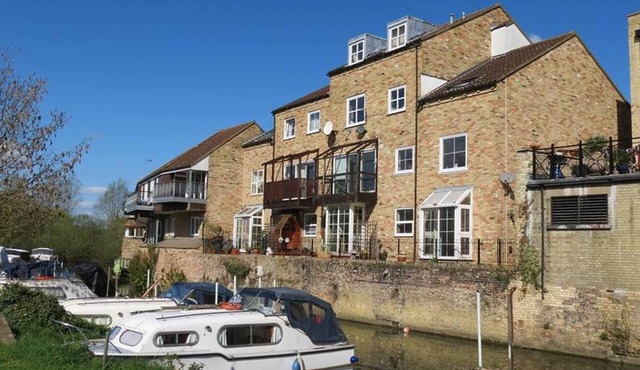 River Penthouse Apt 2BR Parking View St Neots Town Centre