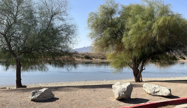 River Retreat on Golf Course and a block from river