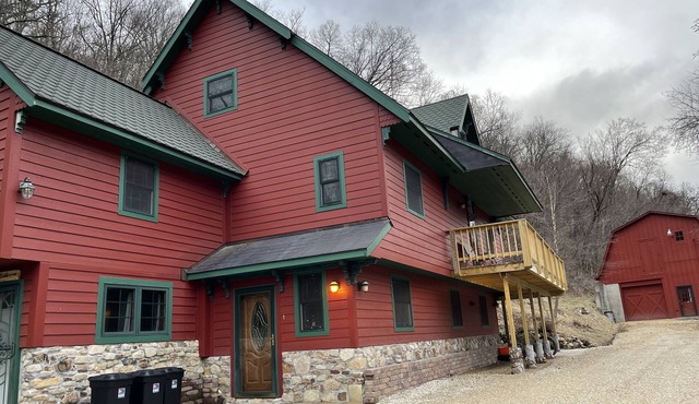 River Valley Cabin