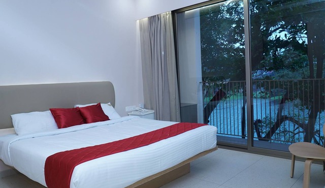 River view bed & breakfast with AC, Breakfast & WiFi Complimentary