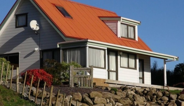 River View Cottage, nestled in a private setting