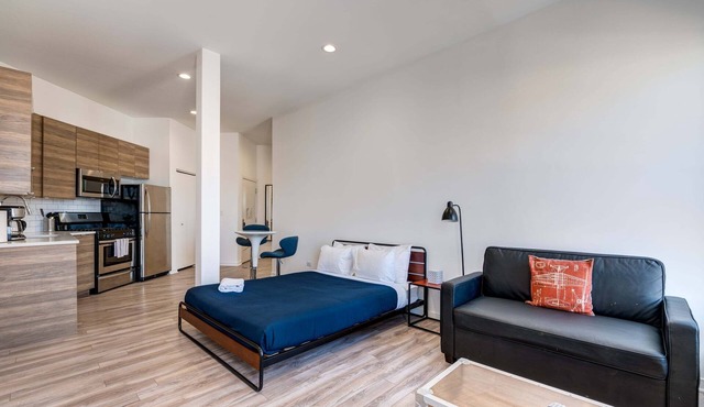 River West, Second Floor Chicago by 747 Lofts
