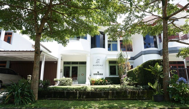 Riverdale Villa