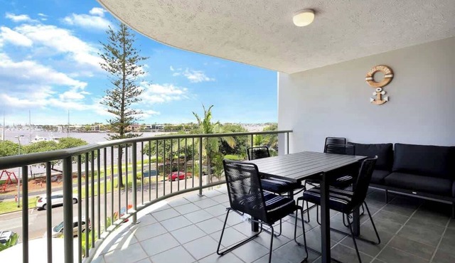 Riverdance 15 Riverfront Apt