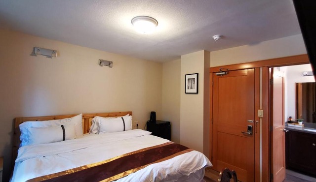 Riverfront Estate Bed&Breakfast Banff