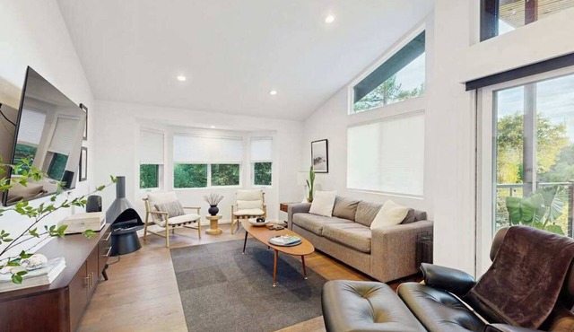 Riverfront Healdsburg Home, Private Dock