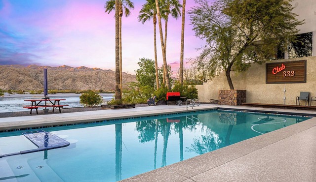 Riverfront Home - CLUB 333 w/Pool, Small Beach Area & Private Dock
