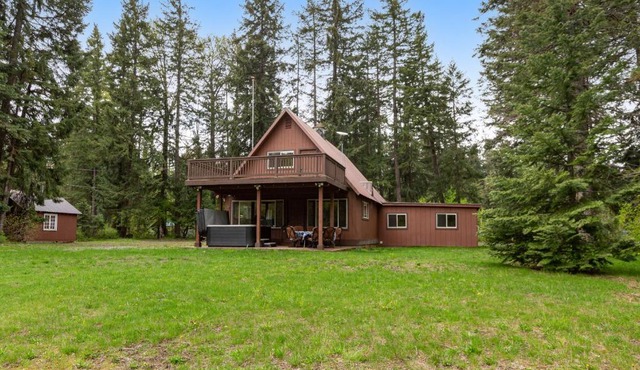 Riverfront Retreat at Lavender Lake