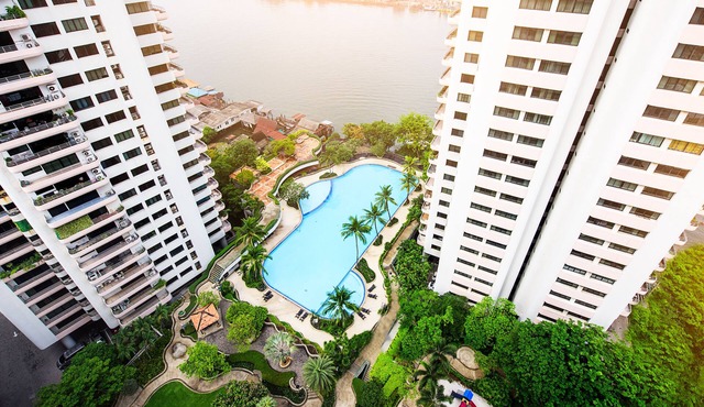 Riverine Place Hotel and Residence