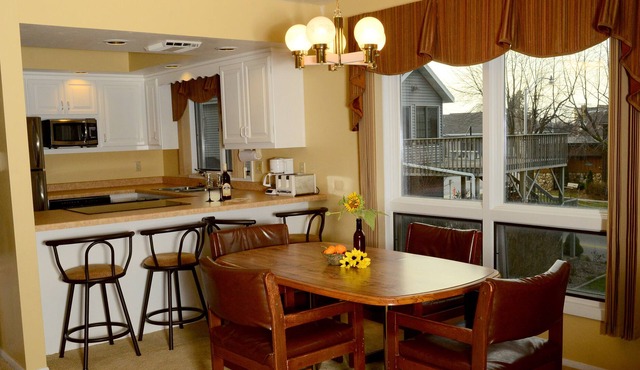 Rivers Edge Condominiums, Waterfront condos located in Algoma WI. Lake Michigan