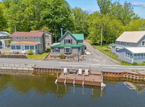 Riverside Cabin with Private Fishing Access!