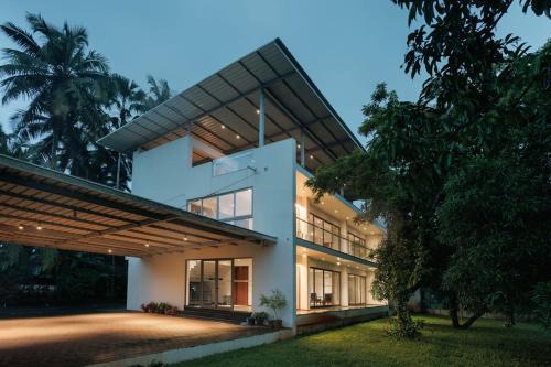 Riverside Canopy