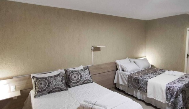 RiverSide Flat 102 – Settle in with charm near the waterfront