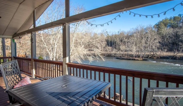 Riverside Getaway with Peaceful Views & Sounds