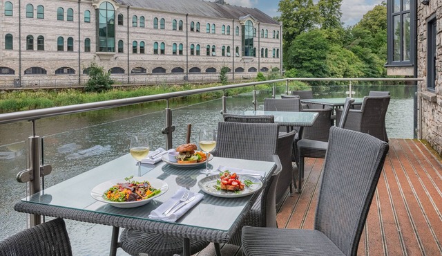 Riverside Hotel